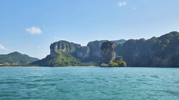 Bela Ilha Tropical Mar Com Paisagem Praia Férias Verão Usando — Fotografia de Stock