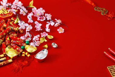 Süslemeleri Çin yeni yılı 2019 üzerinde kırmızı bir arka plan (Çince karakterler. Fu. makalede bakın iyi şanslar, zenginlik, para akışı) boş alanı tasarımı için