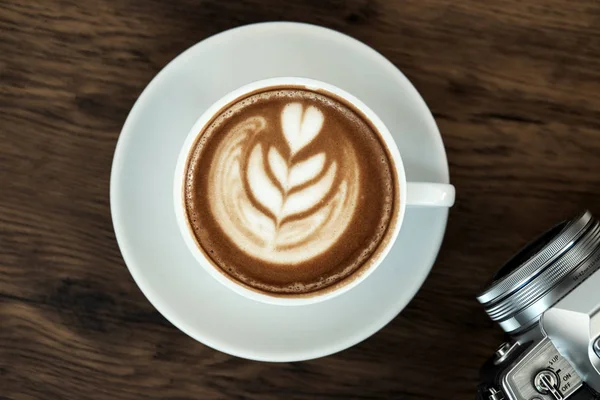 Hot Coffee Latte Cup Wood Table Background Warm Morning Sunlight — Stock Photo, Image