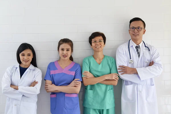 Азиатская Группа Здравоохранению Профессиональный Врач Работающий Больничном Офисе Клинике Другими — стоковое фото