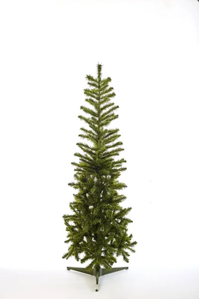 Spruce Treeon Vit Bakgrund Med För Juldagen — Stockfoto