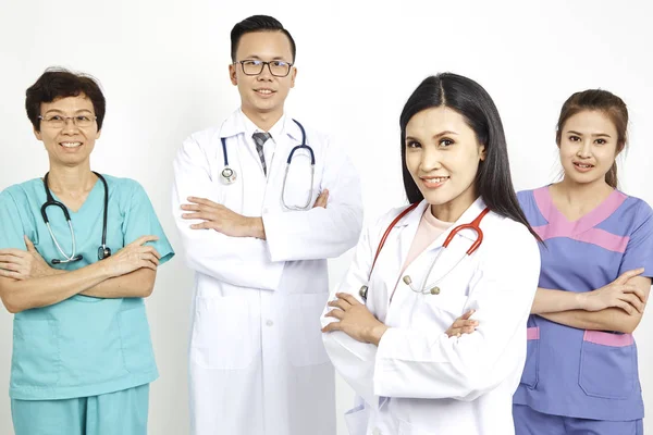 Grupo Profissionais Médicos Uma Equipe Médicos Altamente Qualificados Experientes — Fotografia de Stock