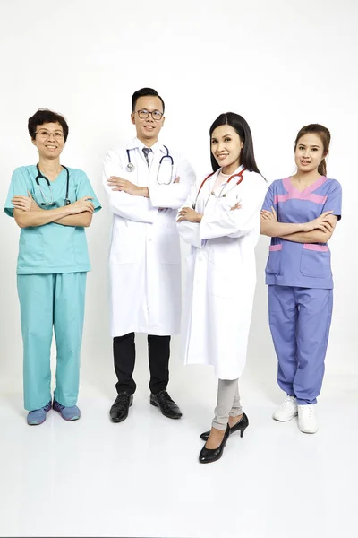 Группа Медицинских Работников Команда Опытных Высококвалифицированных Врачей — стоковое фото