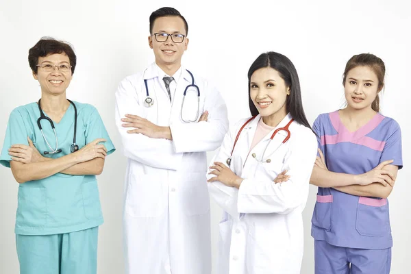 Группа Медицинских Работников Команда Опытных Высококвалифицированных Врачей — стоковое фото