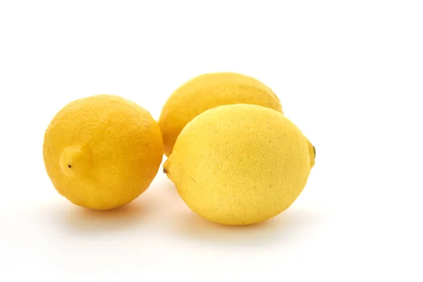 Tiga Lemon Matang Terisolasi White Background Ruang Kosong — Stok Foto