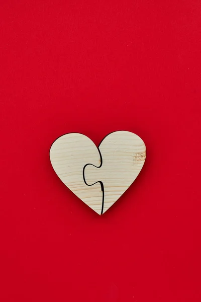 Cuore Due Pezzi Puzzle Legno Forma Cuore Concetto Giorno San — Foto Stock