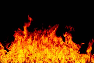 Siyah Arka Plan (Real Fire) üzerinde Bulanık Parlak Kırmızı ve Turuncu Firestorm Doku, uçan yangın kıvılcım atış