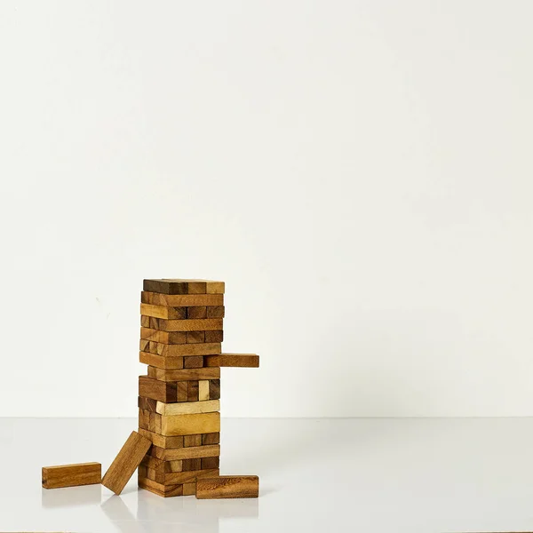 Dřevěné bloky na bílém pozadí — Stock fotografie