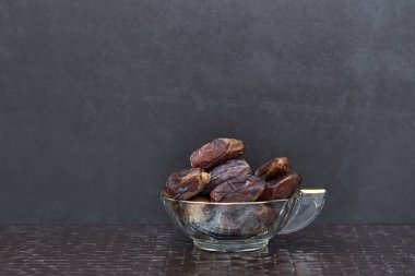 Ramazan karadaş kurutulmuş palmiye meyveleri