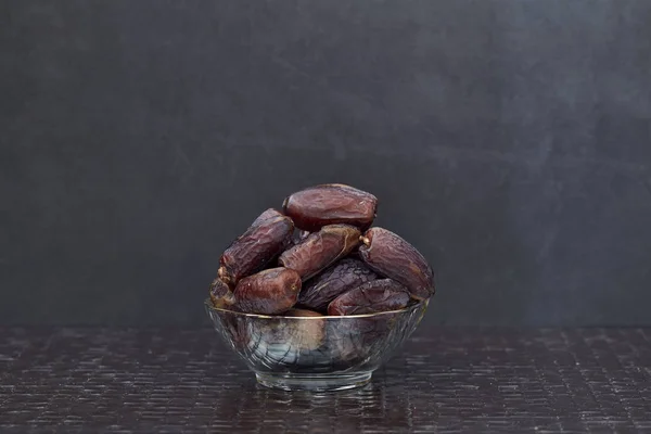 Ramadan kareem Dried date palm fruits — Stock Photo, Image