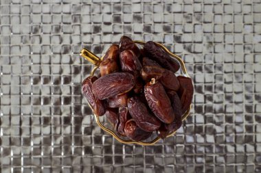 Gümüş katta palmiye tarihleri