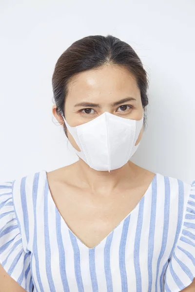 Azjatyckie kobiety noszenia maski — Zdjęcie stockowe
