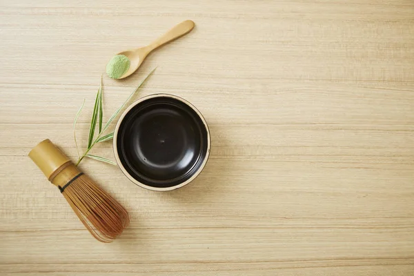 Matcha chá verde no fundo de madeira — Fotografia de Stock