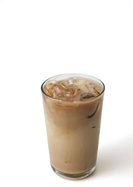 Café gelado em um fundo branco de vidro — Fotografia de Stock