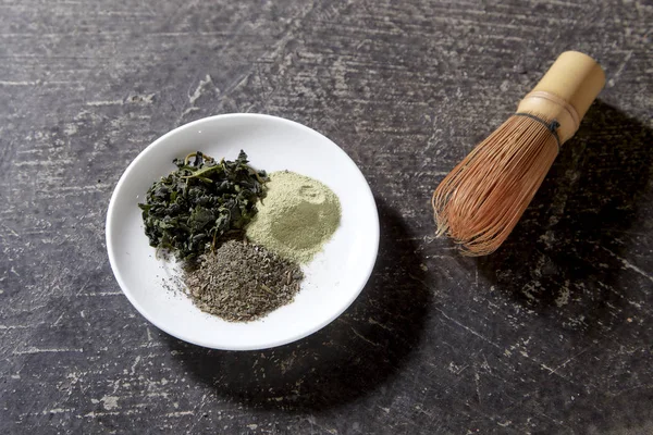 Té de macha en la superficie de madera — Foto de Stock