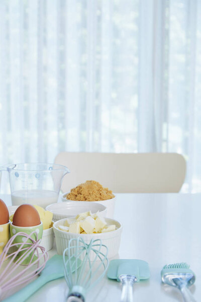 Стол фон на кухне
