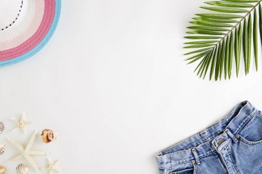 Seyahat online tatil yaz konsepti