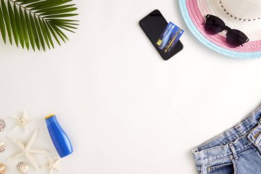 Seyahat online tatil yaz konsepti