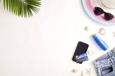 Seyahat online tatil yaz konsepti