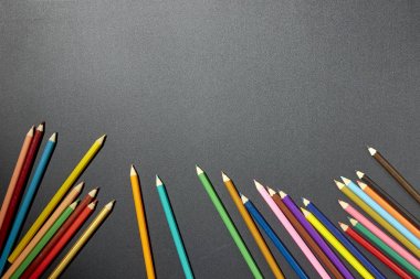 Okul geçmişine minimal geri dönüş