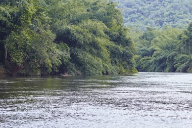 Seyahat Kanchanaburi nehir Kwai Yai