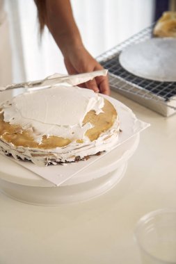 Womon mutfakta yapıyoruz.