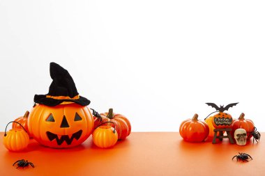 Cadılar Bayramı kabak fener zemin turuncu