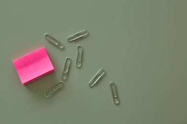 not ve klipleri üst görünüm masası na deftere nakledin