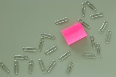 not ve klipleri üst görünüm masası na deftere nakledin