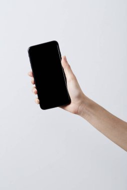 Telefonu yakın el tutma alay