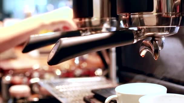 Koffiemachine Actie Barista Functiebeschrijving — Stockvideo