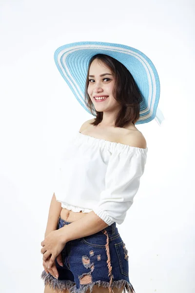 Asiático mulher vestindo verão palha chapéu — Fotografia de Stock