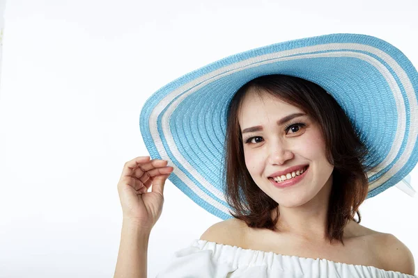 Asiático mulher vestindo verão palha chapéu — Fotografia de Stock