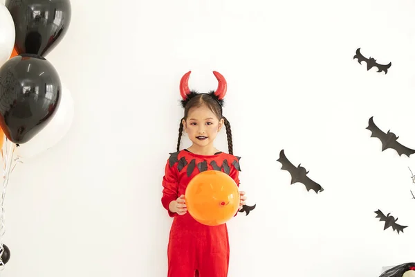 Halloween Party Girl Devil hemma — Stockfoto