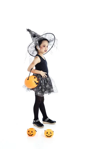 Азіатська дівчинка носити Хеллоуїн костюм — стокове фото