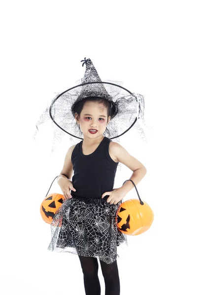 Asiatisk liten flicka klädd i Halloween kostym — Stockfoto