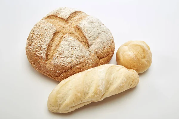 Традиционный домашний французский хлеб — стоковое фото