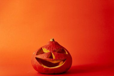Gece korkutucu ile Halloween kabak
