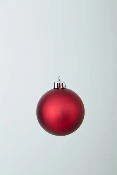 Szklana czerwona zabawka do dekoracji Bożego Narodzenia — Zdjęcie stockowe