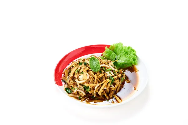 Thajské Jídlo Bambus Střílet Pikantní Salát Podávaný Čerstvou Zeleninou Bílém — Stock fotografie
