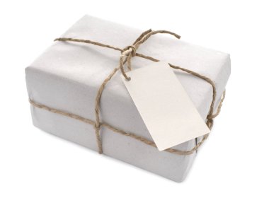 Kağıt ile paketlenmiş, iple bağlanmış ve boş etiketli 