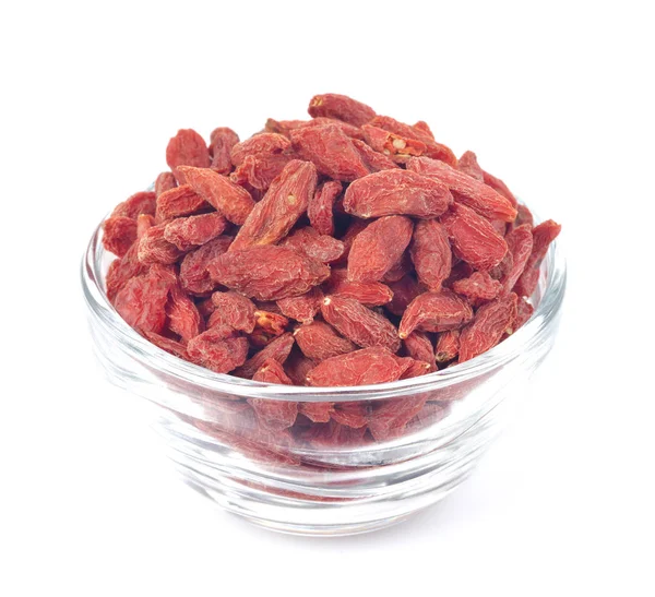 Bagas Goji Secas Vermelhas Wolfberry Tigela Vidro Isoladas Branco — Fotografia de Stock