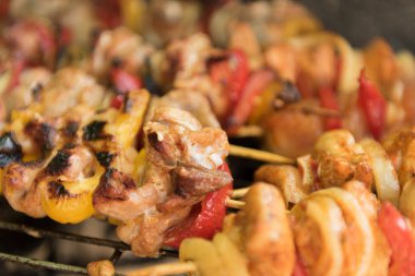 et ve sebze ile ızgara kebab