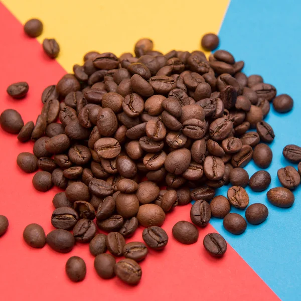 Kaffebönor Färgad Bakgrund — Stockfoto
