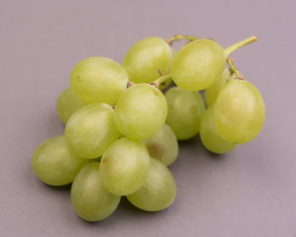White Grapes Colorful Backgrounds — Stock Photo, Image