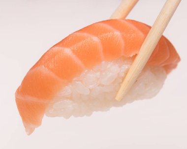 Balık lezzetli taze sushi