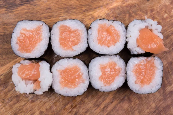 Delicioso Sushi Fresco Con Pescado Imagen De Stock