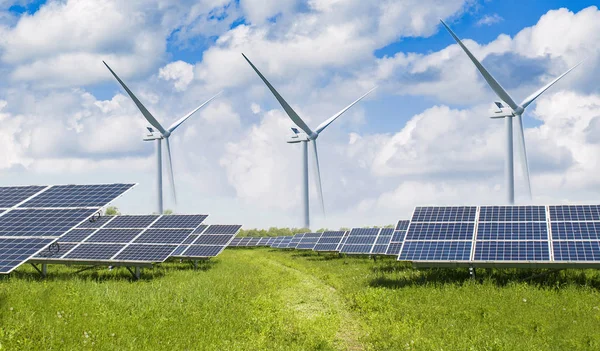 Painéis Energia Solar Turbina Eólica — Fotografia de Stock
