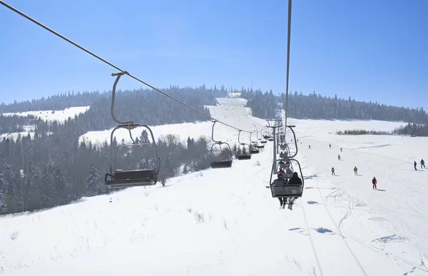 Skiers Lift Mountains Close — Stock Photo, Image