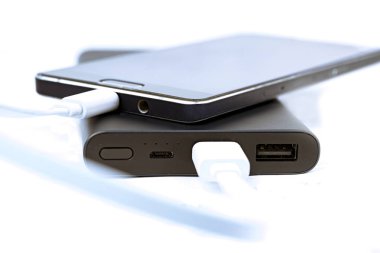 akıllı telefon şarj edilir